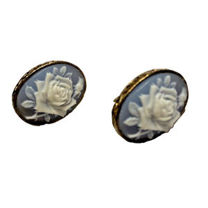 Vintage Nina Ricci For Avon NR Blue & White Goldtone Cameo Clip On Earrings
